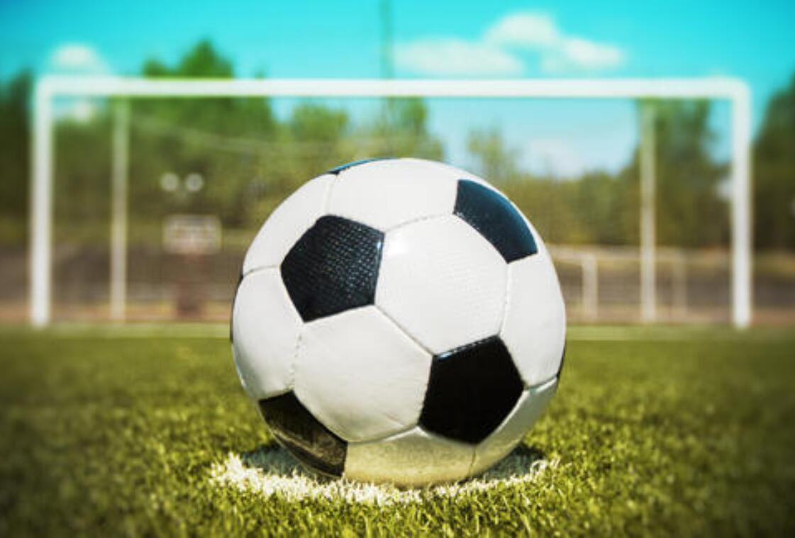 足球迷关注场景